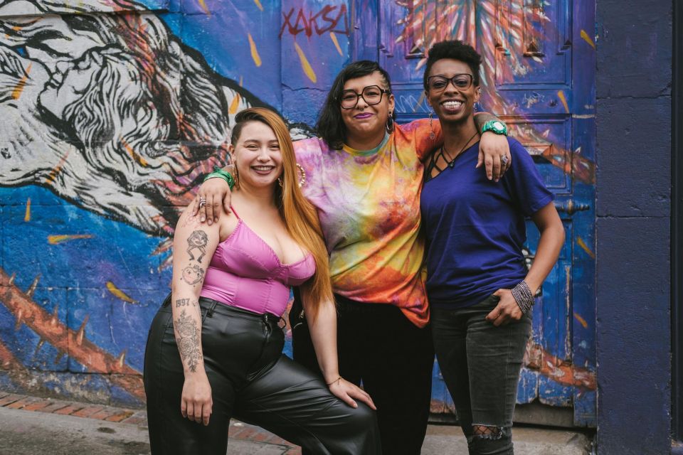 Melbourne: Street-Style Photoshoot at Hosier Lane - Group Type and Cancellation Policy