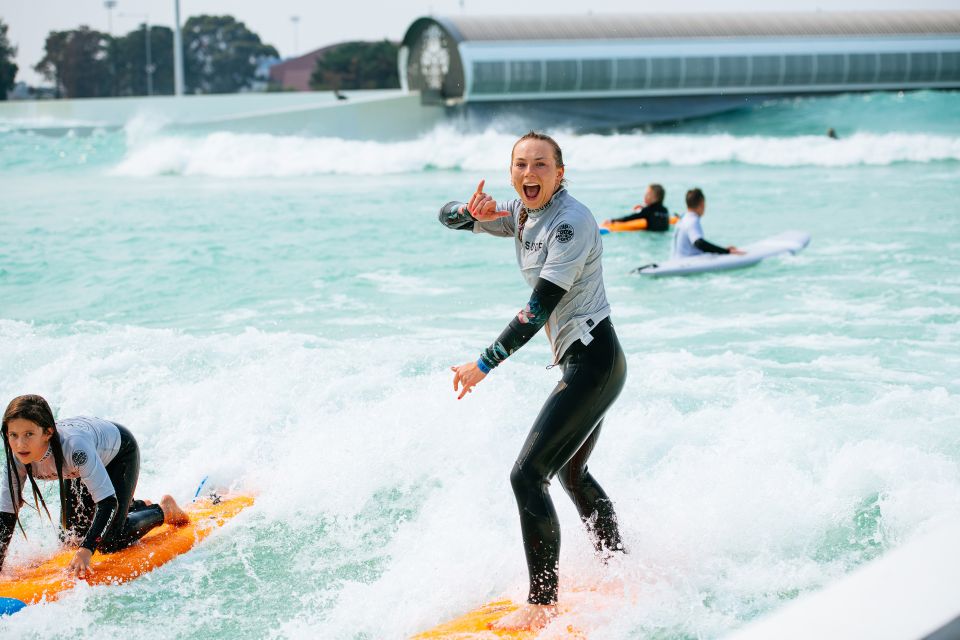 Melbourne Surf Park: Learn to Surf - Learning to Catch Waves