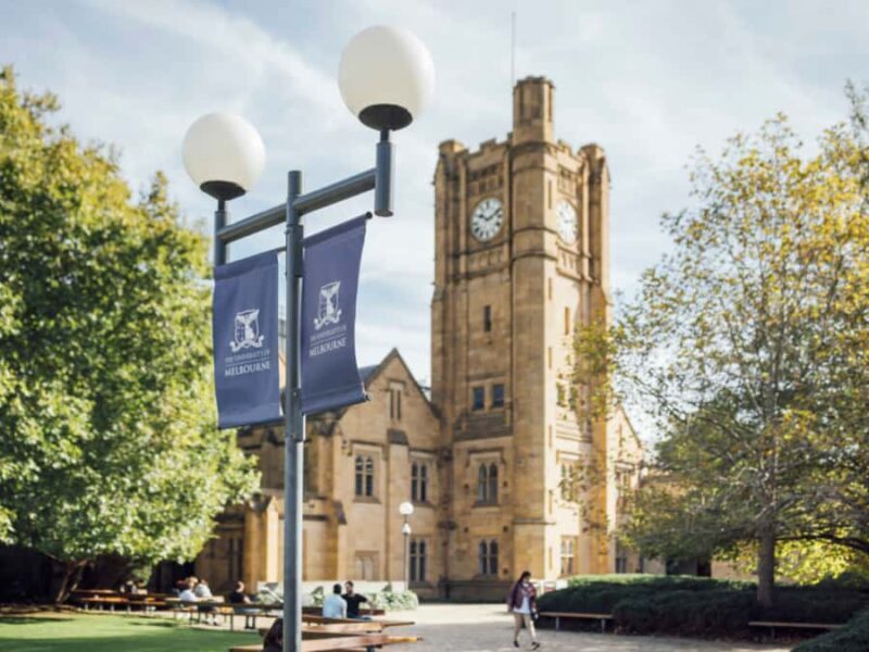 Melbourne: University of Melbourne Guided Walking Tour - A Practical Guide to the Melbourne University Guided Walking Tour