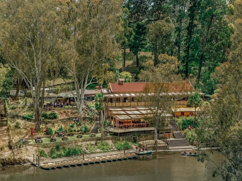 Melbourne: Walk the Yarra to Historic Fairfield Boathouse - Key Points