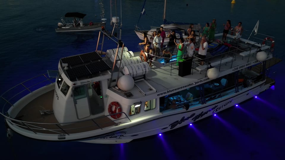 Mellieha: 2 Bay Evening Sunset Cruise Crystal & Blue Lagoon - FAQs