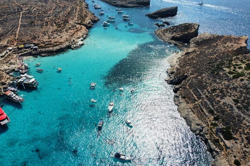 Mellieha: Private boat for 5 people to Comino & Blue Lagoon - An Up-Close Look at the Experience