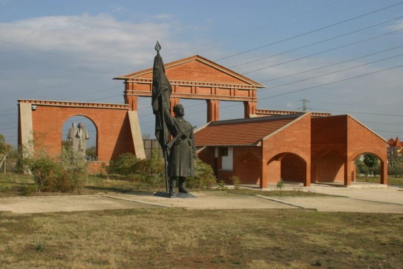Memento Park: Official Guided Tour with Entry Ticket - An Honest Look at the Tour Experience