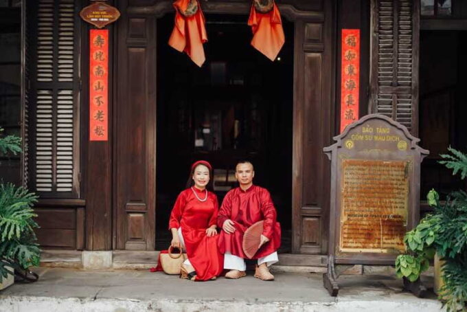 Memorable Photoshoot and Private Guided Walking Tour - Accessibility and Group Settings