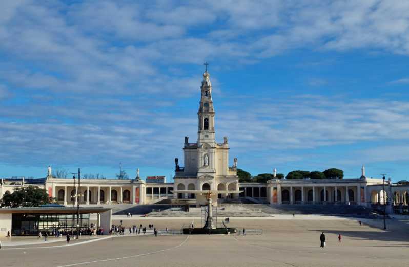 Memorable Private Full Day Tour in Fátima, Nazaré, Óbidos - An In-Depth Look at the Tour Experience