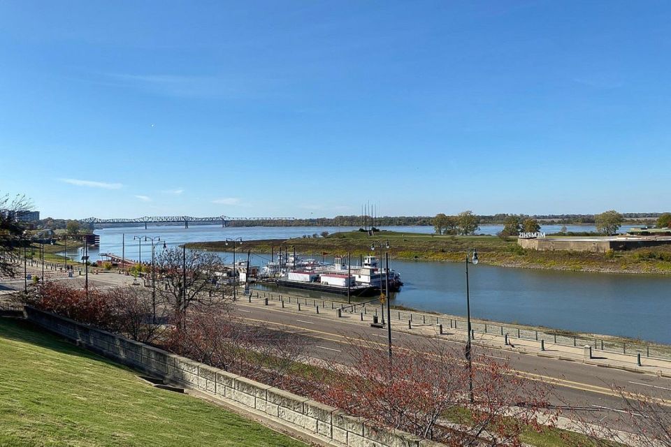 Memphis: 2-Hour Guided Historic Walking Tour - Meeting Point and Arrival