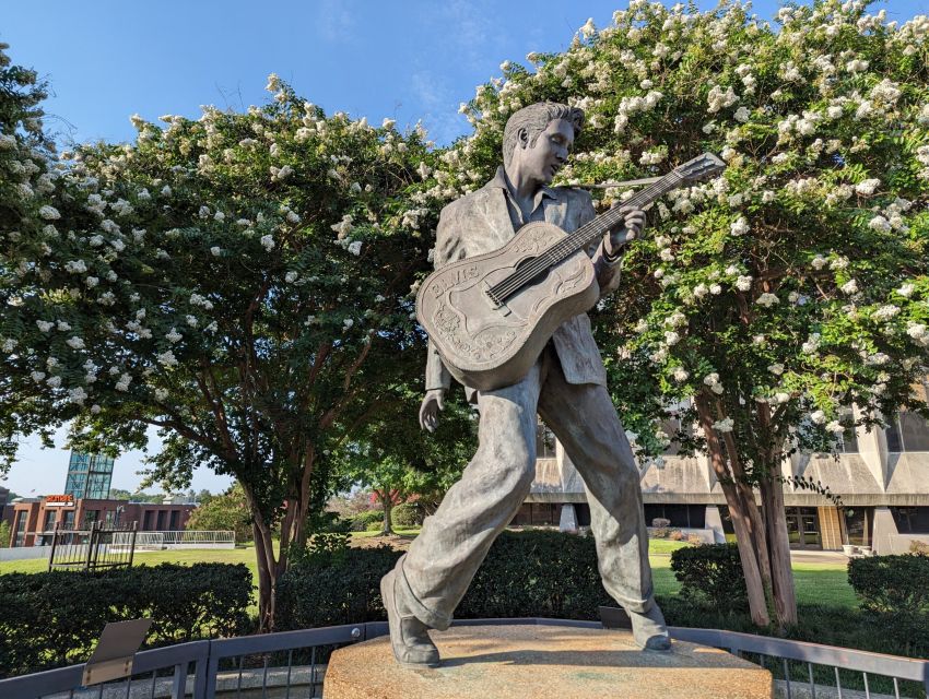 Memphis: Scavenger Hunt Walking Tour - Highlights on Beale Street