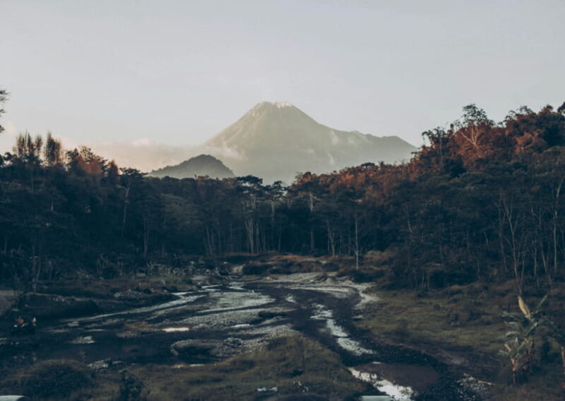 Merapi Volcano Sunrise, Borobudur & Ratu Boko Full Day Tour - Starting the Day with Mount Merapi