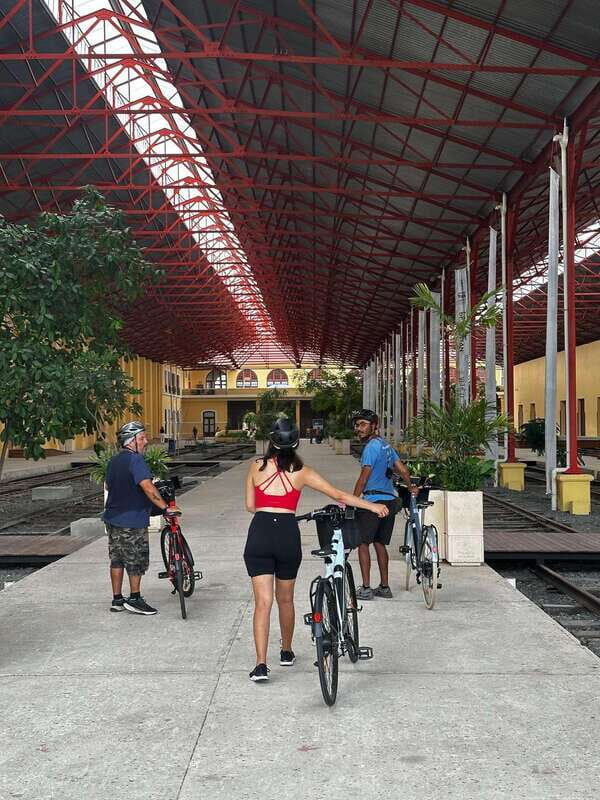 Mérida: The E-bike tour with history and culture - Key Points
