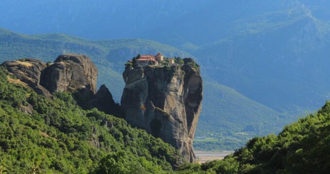 Meteora Homo-Sapiens Museum & 300 Spartans Battlefield - Exploring Meteora Monasteries