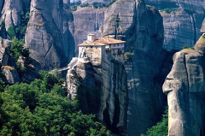 Meteora Monasteries & Thermopylae - Private Full Day Tour from Athens - Exploring the Itinerary in Detail