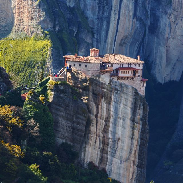 Meteora: Private Day Trip From Thessaloniki - Exploring the Monasteries