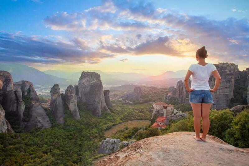 Meteora: Sunset Small Size Tour with Monastery & Caves visit - Key Points