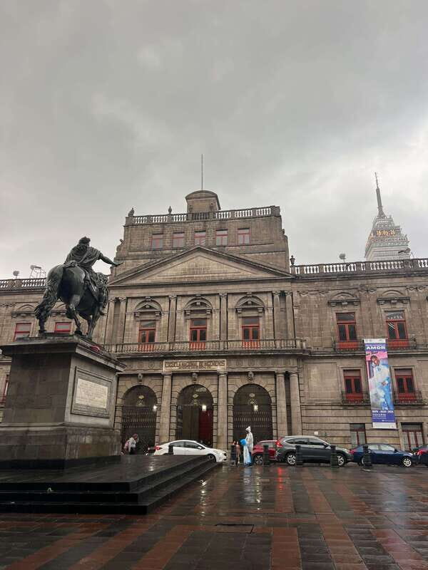 Mexico City: Bike, Cannabis, Nature, Food, Culture and History. - Key Points