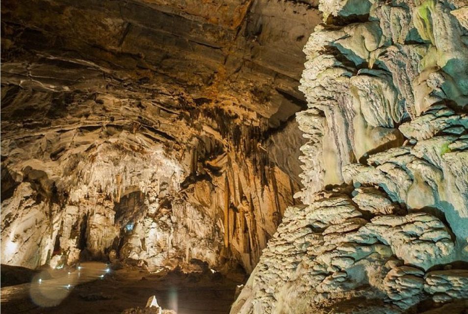 Mexico City: Cacahuamilpa Caves and Taxco Small-Group Tour - Exploring Taxco