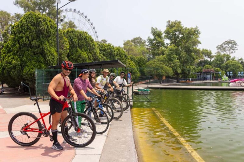 Mexico City: Chapultepec Park Bike Tour with Museums - Key Points