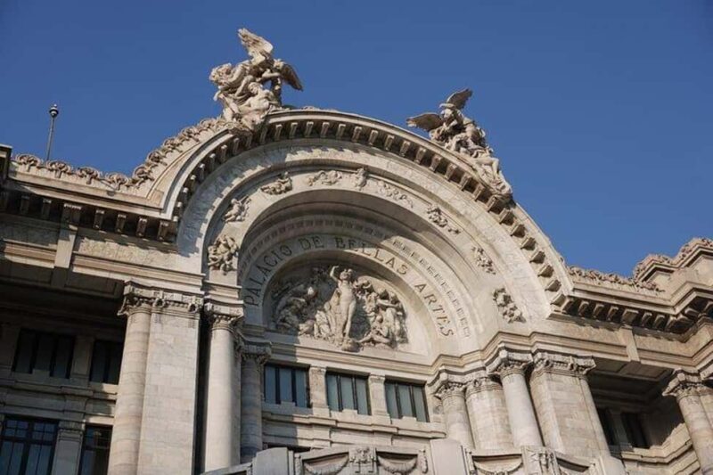 Mexico City: Exclusive Tour of Palacio de Bellas Artes - Practical Details and Tips