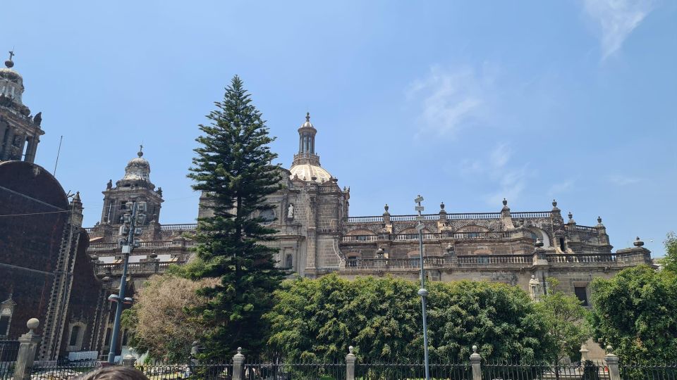 Mexico City: Historical Walking Tour of Tenochtitlan - Iturbide Palace Visit
