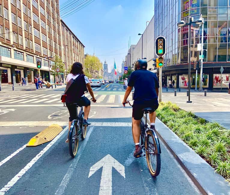 Mexico City: Roma and Condesa street food and biking tour - Key Points