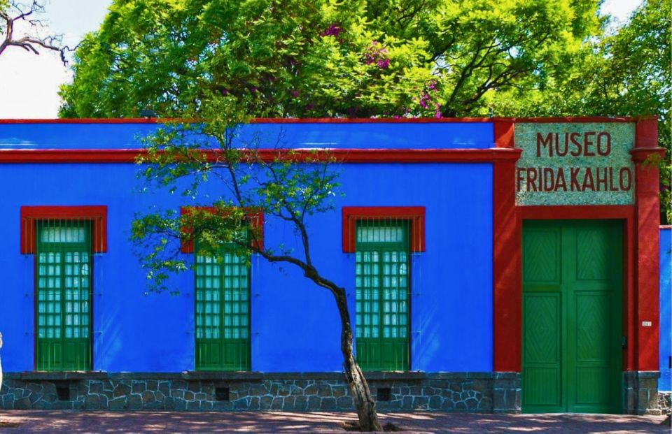 Mexico City: Skip-the-Line Ticket to The Frida Kahlo Museum - Exploring the Casa Azul