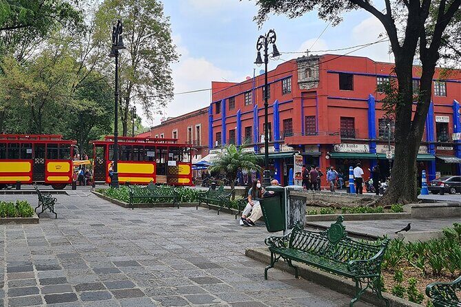 Mexico City: Xochimilco, Coyoacán and University City Tour - Authentic Reviews and Real Insights