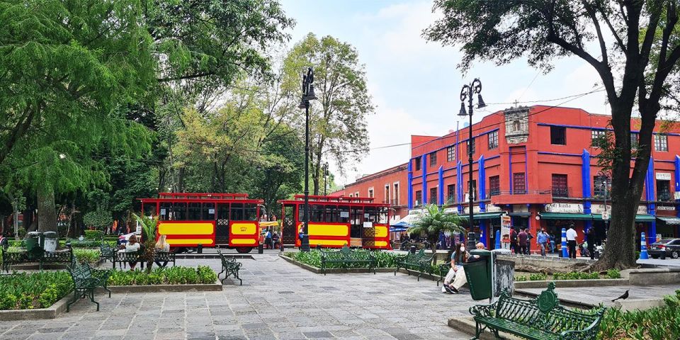 Mexico City: Xochimilco, Coyoacán and University City Tour - Coyoacán Neighborhood Tour