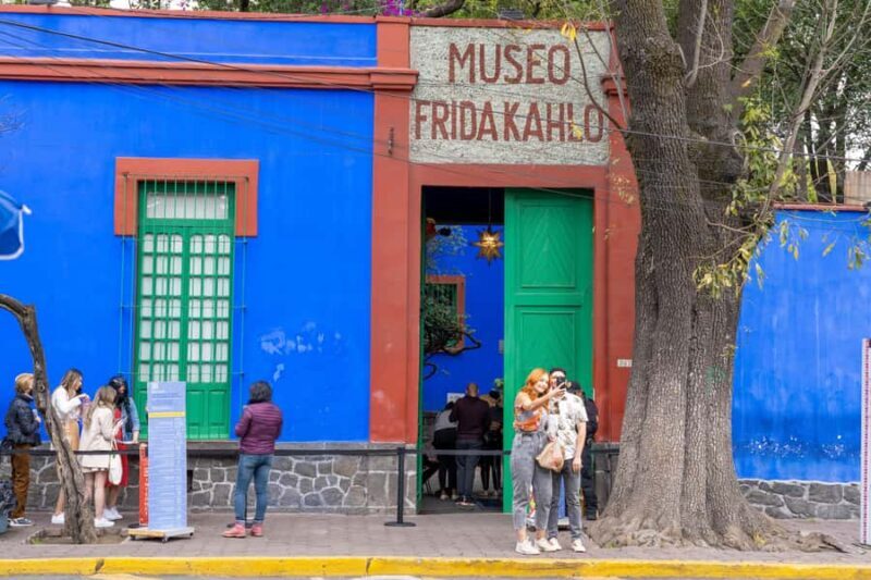 Mexico City: Xochimilco, Coyoacan & Frida Kahlo with Lunch - A Deep Dive into the Experience
