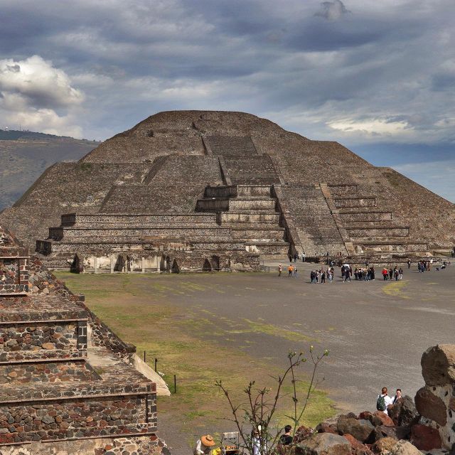 Mexico: Full-Day Teotihuacan & Basilica Guadalupe Tour - Accessibility and Group Size