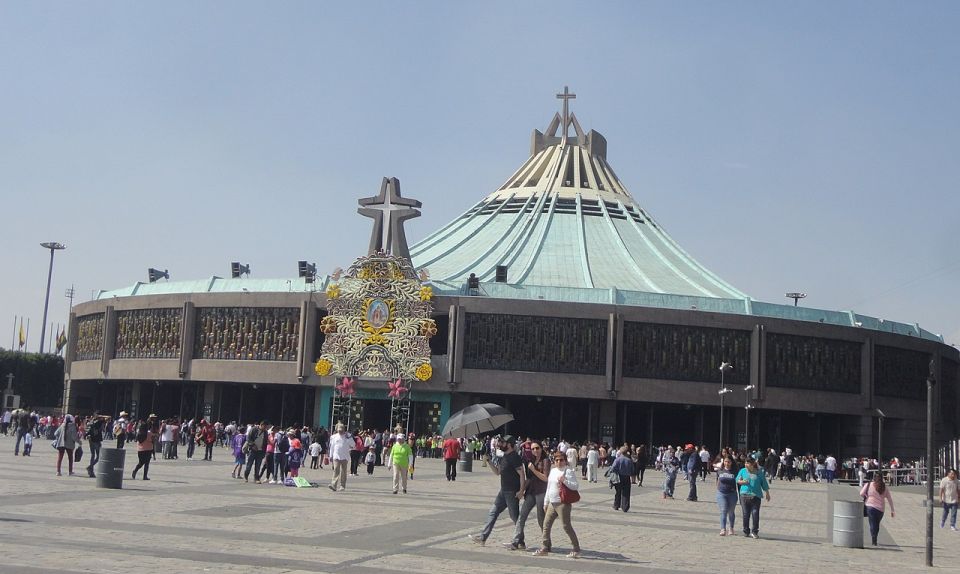 Mexico: Teotihuacan - Xochimilco - Taxco (3 Day Tour) - Campus Visit to UNAM