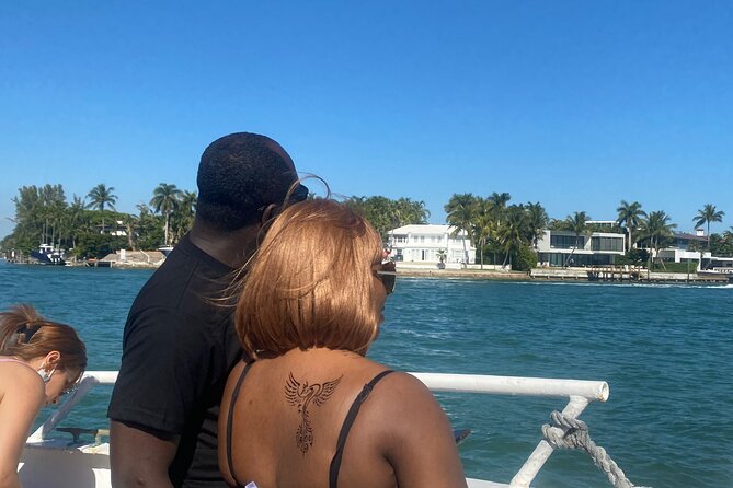 Miami: 1 Day Double Decker & Millionaire Homes 90 Minute Cruise - Meeting and Pickup Details