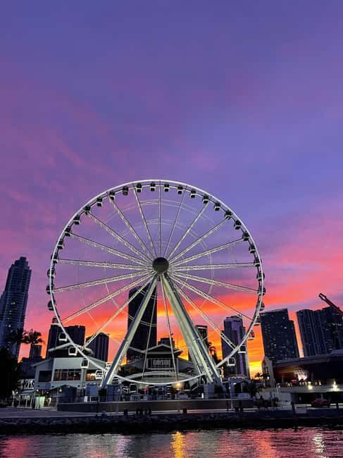 Miami: 2 Hour Night Cruise with Open Bar & Skyline Views - Key Points