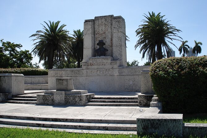 Miami Beach Private Smartphone Audio Walking Tour - Exploring Miami Beachs Highlights