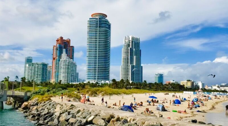 Miami Biscayne Bay: Sunset Boat Cruise & Millionaire Homes - The Sum Up