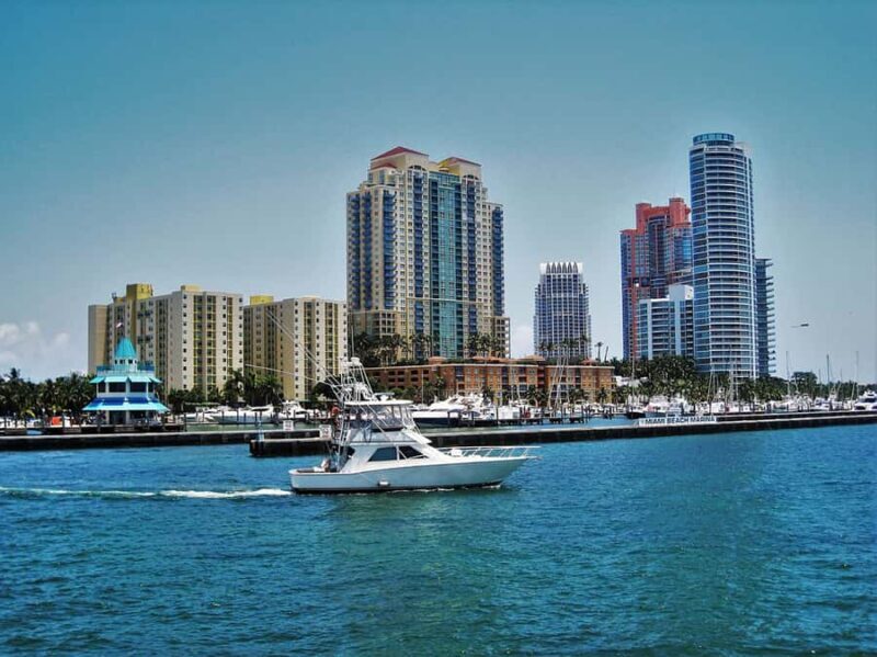 Miami Boat Tour : Mansions & Skyline with optional Pick-up - The Itinerary in Detail