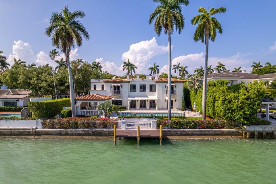 Miami: History of Miami Vintage Yacht Cruise - Cruise Experience