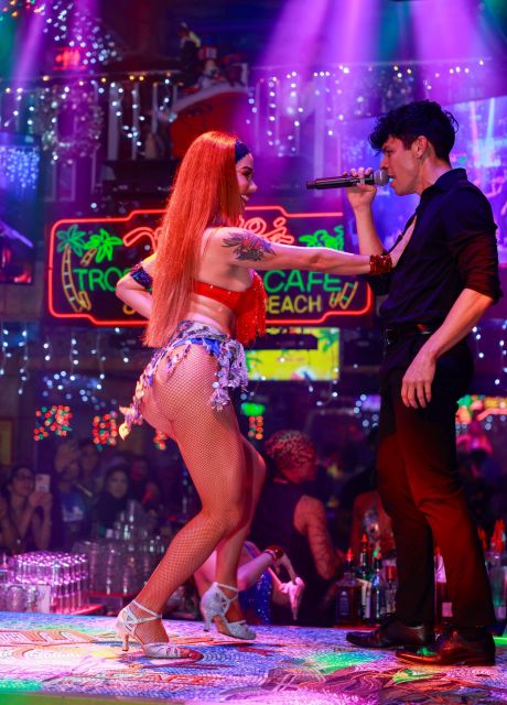 Miami: Mangos Tropical Cafe Dinner & Show - Convenient Location and Access
