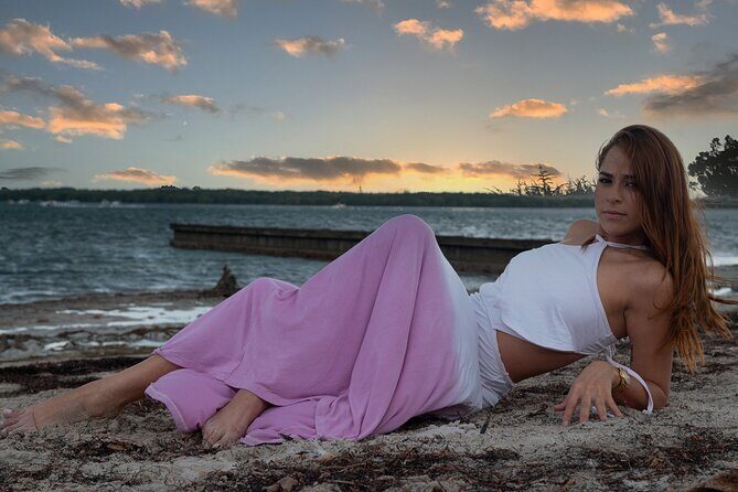 Miami Model Style Photoshoot with a Pro Model Photographer - The Experience in Practice