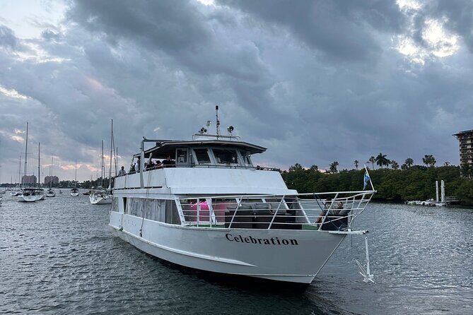 Miami NYE 2026 Yacht Party with Dinner, Open Bar & Fireworks - FAQ