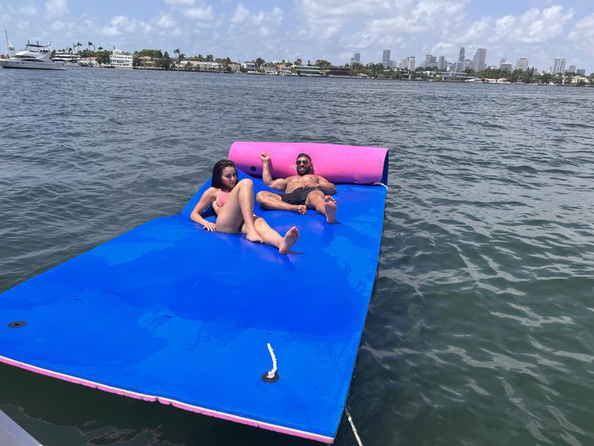 Miami: Private 52ft Luxury Yacht Rental With Captain - Description