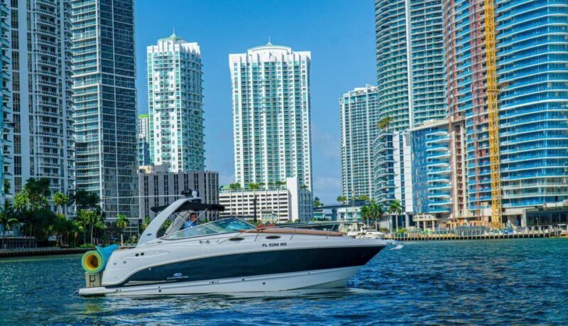 Miami: Private Boat Cruise & Guided Scenic Tour - The Boat and Onboard Comforts