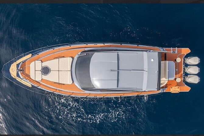 Miami: Rent a Private Yacht 4 Hours with Captain and Crew - Key Points