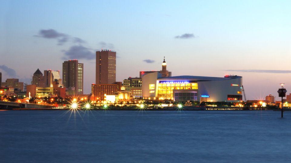 Miami Skyline Boat Tour – Waterfront Views on Biscayne Bay - Biscayne Bay Sights