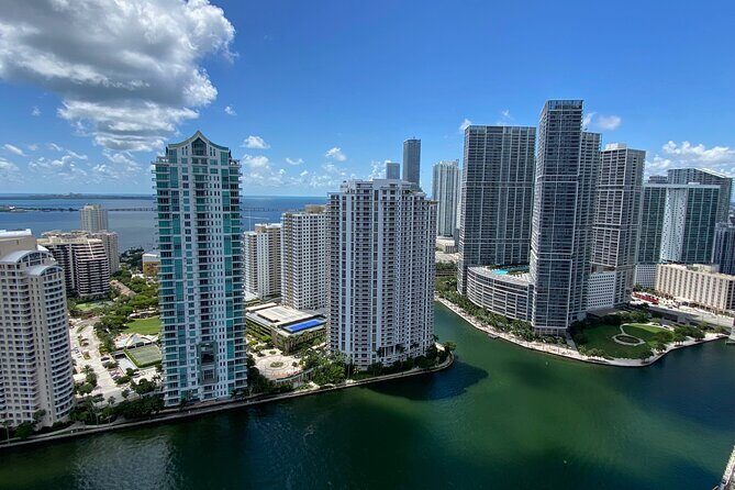 Miami Skyline Cruise of Millionaire Homes with Hotel Pick-up - What’s Included and What to Expect