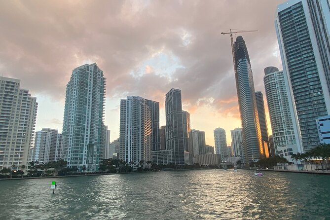 Miami Skyline: Happy Hour Cruise Millionaire Homes & One Drink - Booking and Cancellation Policies