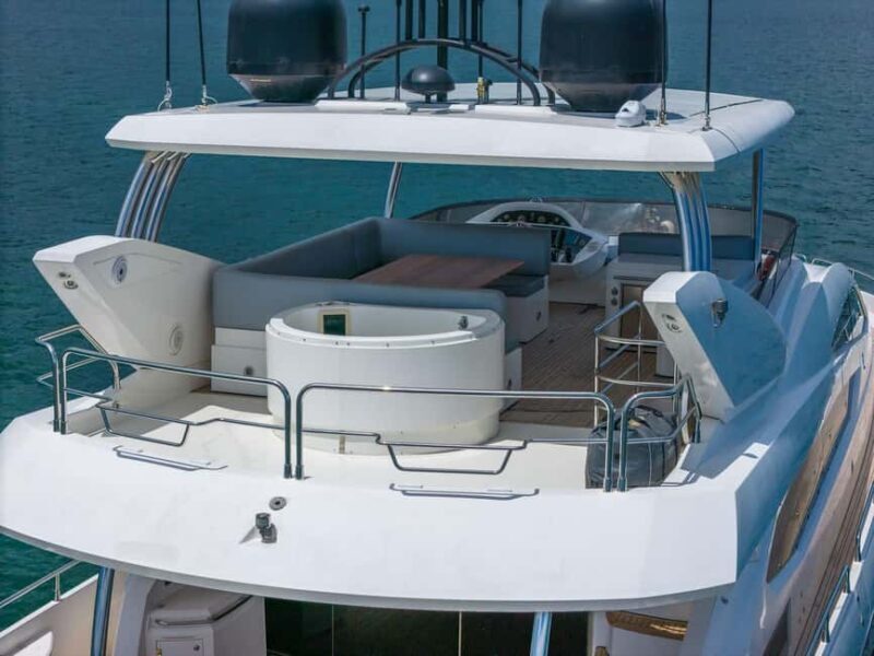 Miami: Sunseeker 80 Yacht Charter with Crew - What Reviewers Say