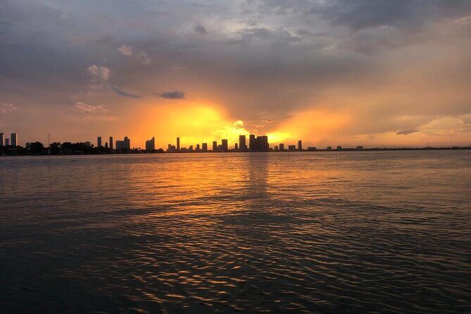 Miami: Sunset Boat Charter Cruise in a Formula Thunderbird - An In-Depth Look at the Experience