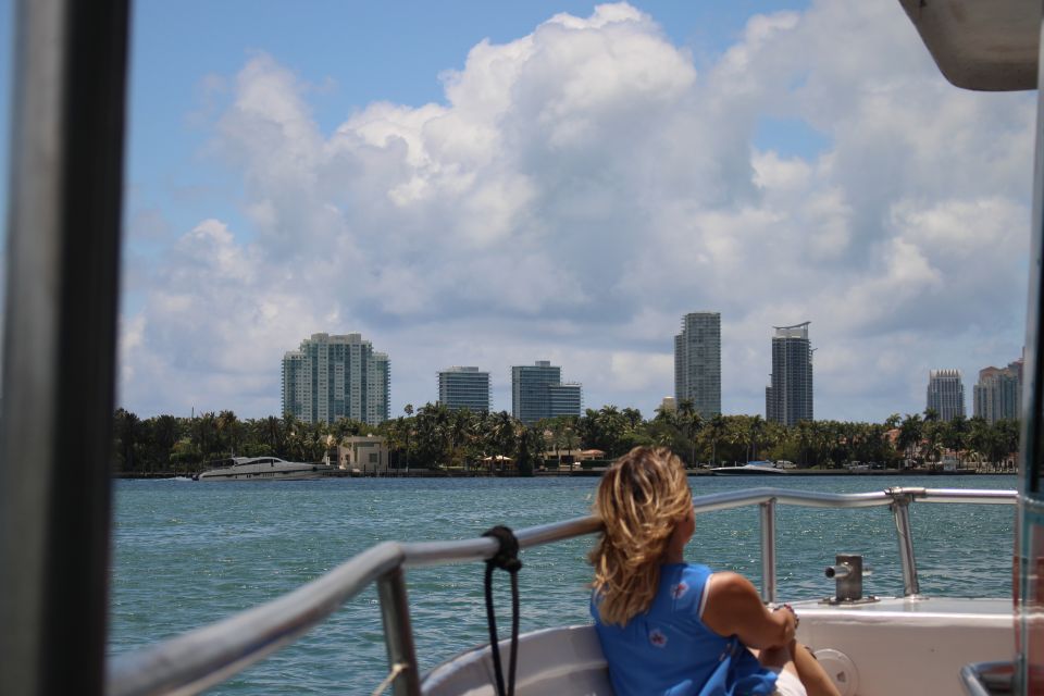 Miami: Sunset Cruise With Celebrity Homes & Open Bar - Cruise Highlights