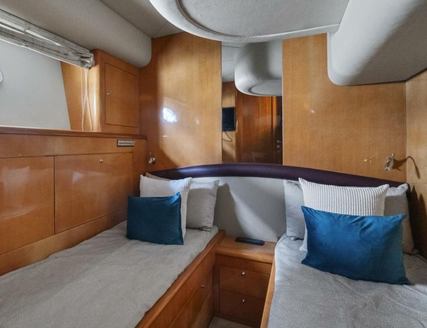 Miami: Yacht and Boat Rentals With Captain - Key Points