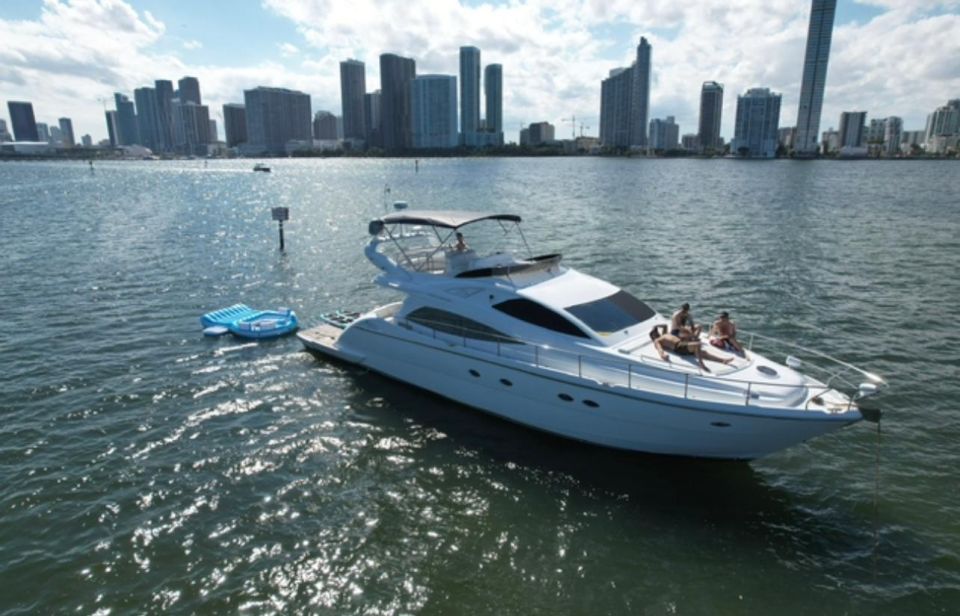 Miami Yacht Rental With Jetski, Paddleboards, Inflatables - Customer Reviews