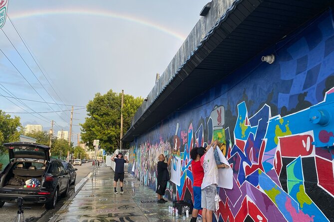 Miamis Best Graffiti Guide - Wynwood - Squad Safari - 2-9ppl - Meeting Point and Directions